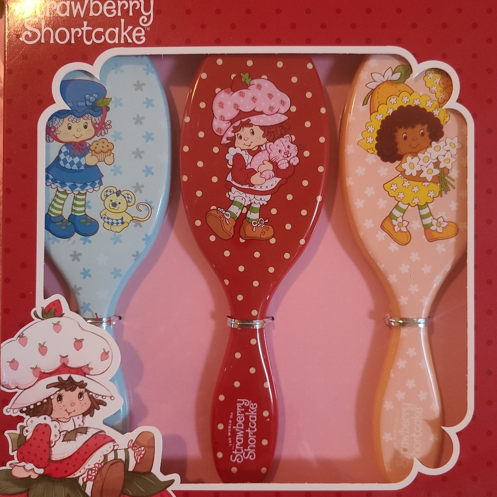 Strawberry Shortcake Hair Brush Set 🍓 - Picture 2 of 2